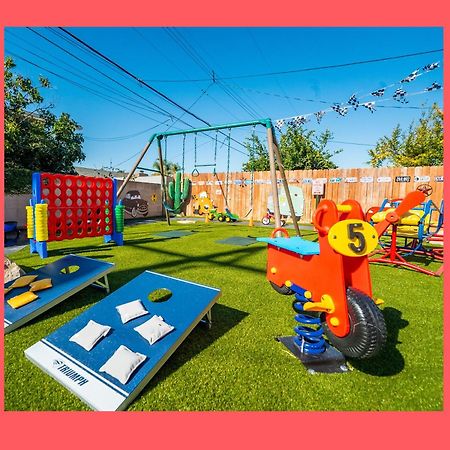Safari Adventure: Arcade, Golf, Playground, Cars & More! Garden Grove Luaran gambar