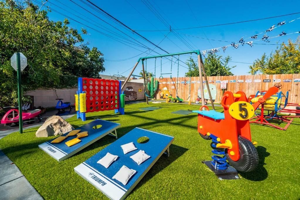 Safari Adventure: Arcade, Golf, Playground, Cars & More! Garden Grove Luaran gambar