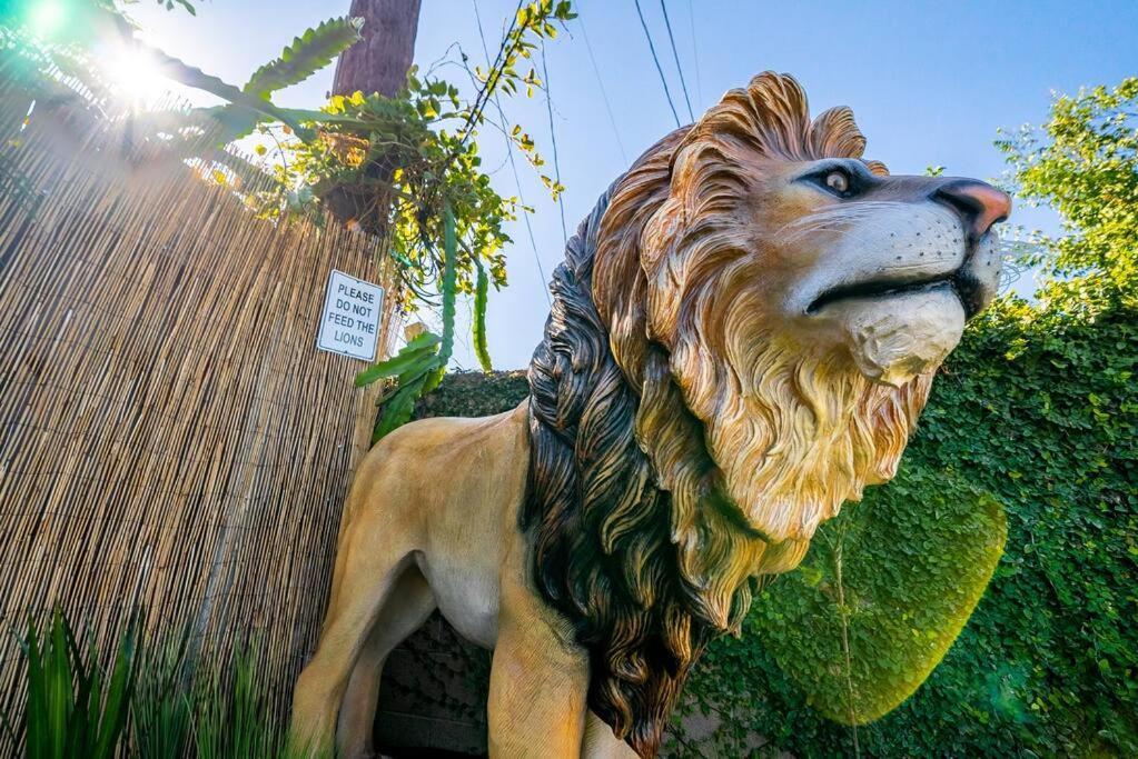Safari Adventure: Arcade, Golf, Playground, Cars & More! Garden Grove Luaran gambar