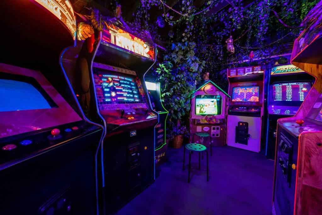 Safari Adventure: Arcade, Golf, Playground, Cars & More! Garden Grove Luaran gambar